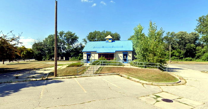 Long John Silvers - Bay City - 710 Livingston St (newer photo)